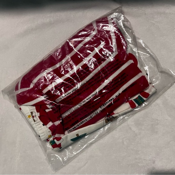 Carter’s 3 piece holiday pajama set (size 2T) NWT - Picture 2 of 3